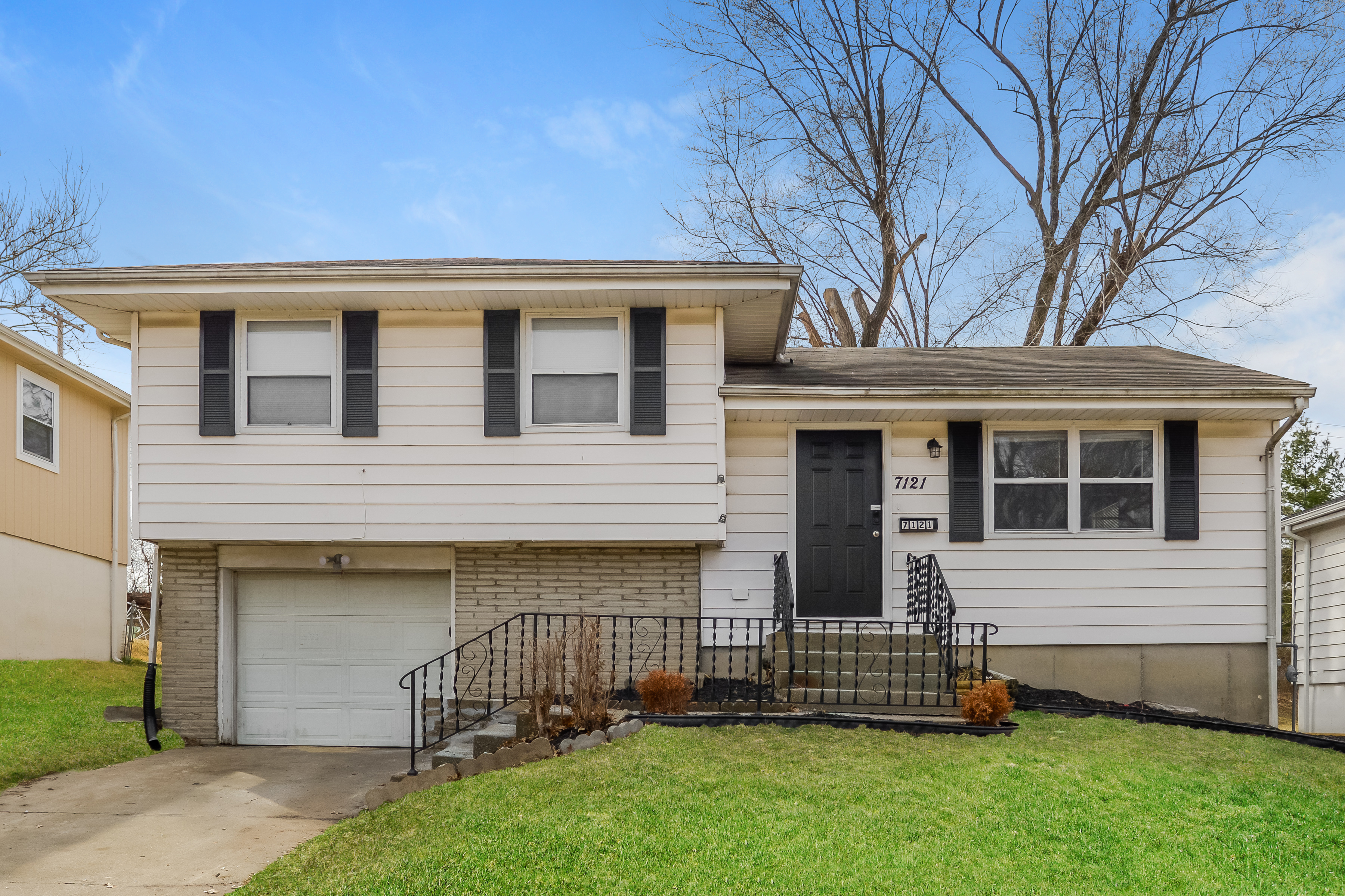 7121 NE 46th St Kansas City, MO 64117